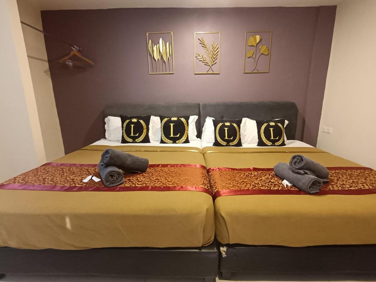 L Ferringhi Hotel 18/26