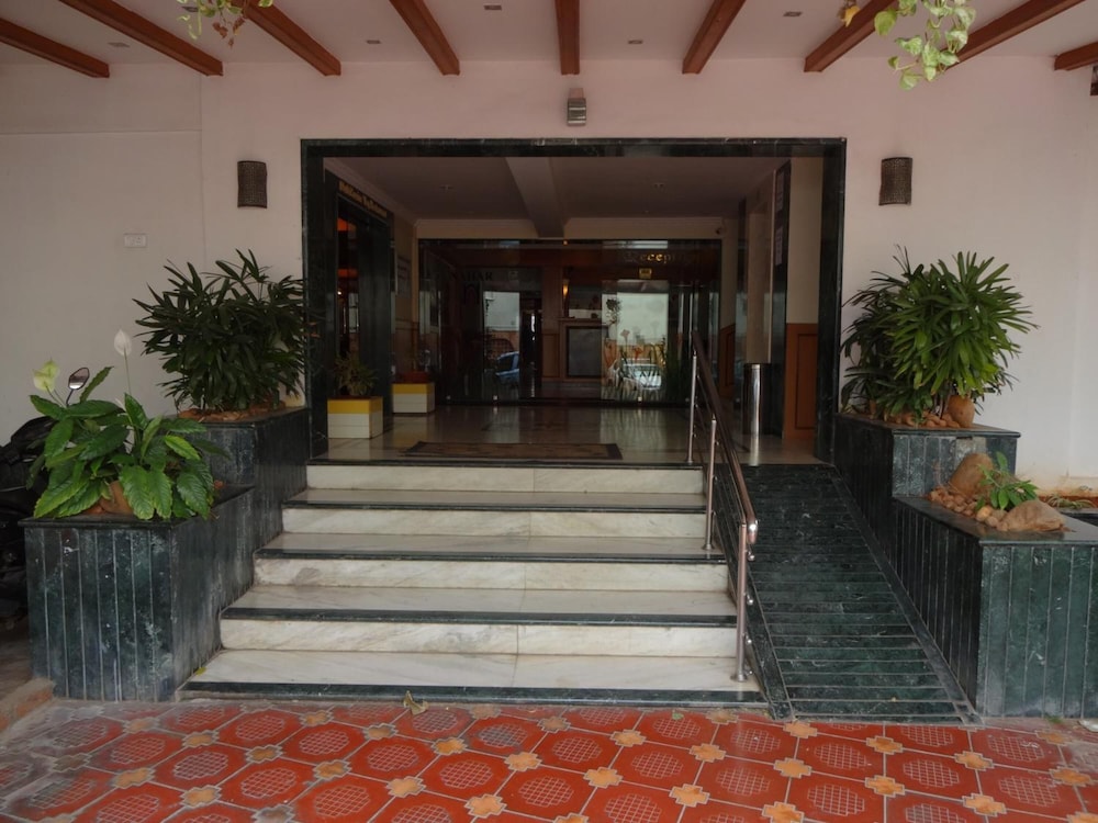 HOTEL NAHAR MANCHESTER INN 10/42