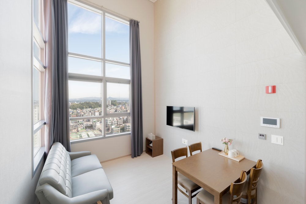 Ocean City Residence Hotel 20/24