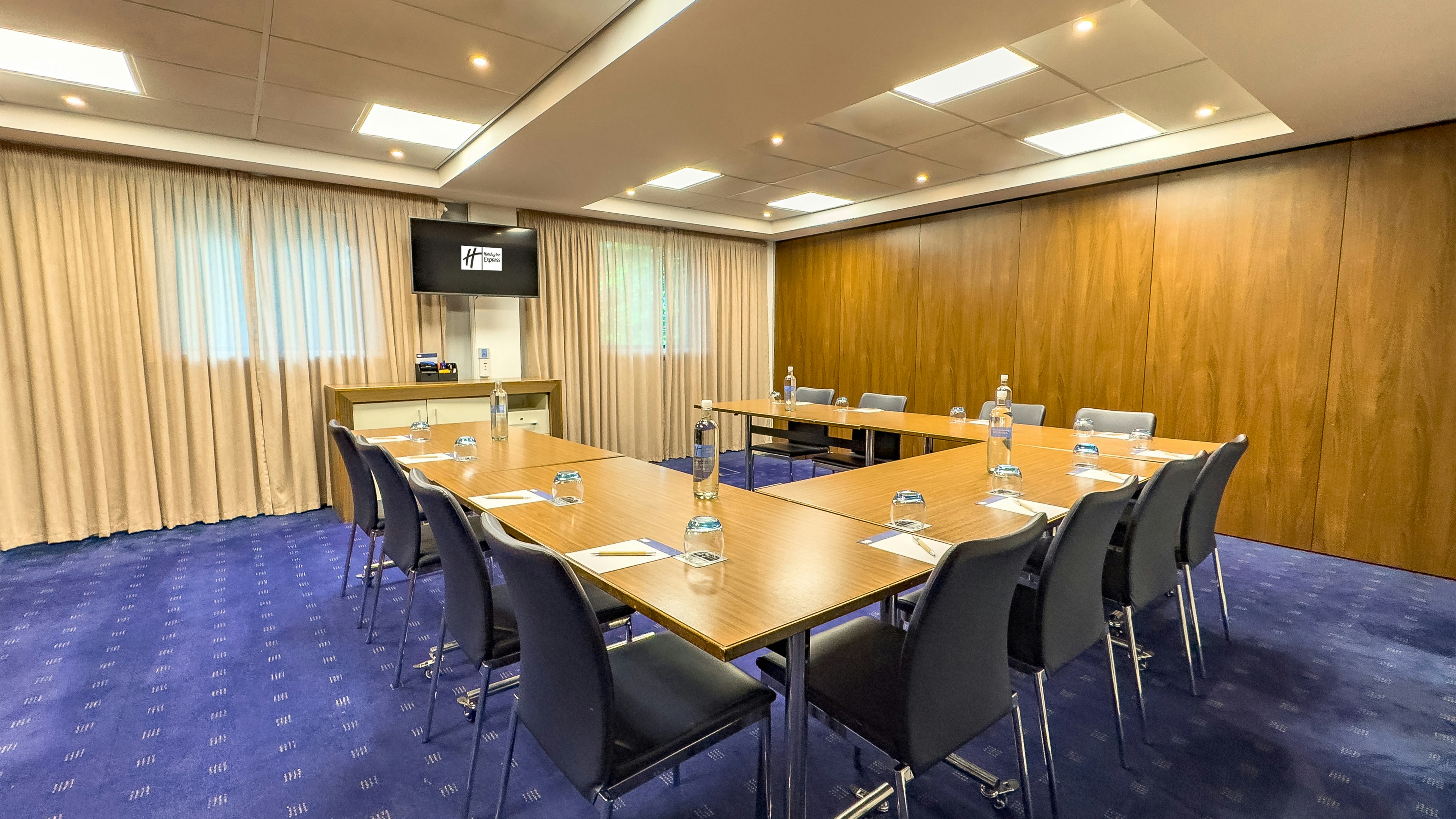 Holiday Inn Express London - Stratford by IHG 57/76