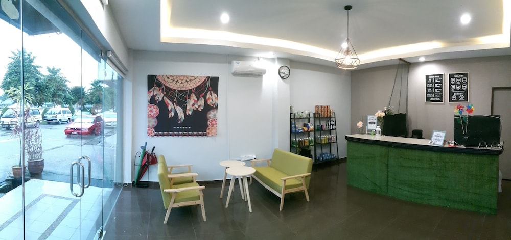 De Chukai Hotel 4/43