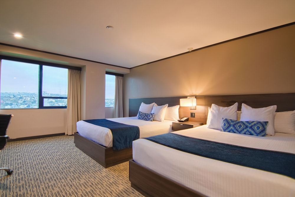 STANDARD, 2 DOUBLE BEDS