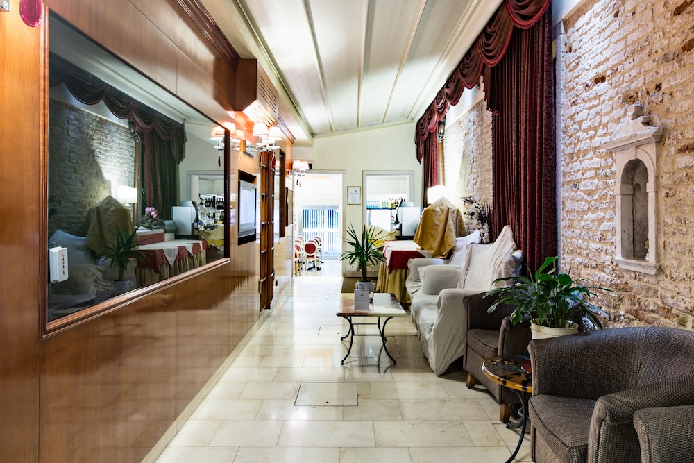 Hotel Alcyone 6/63
