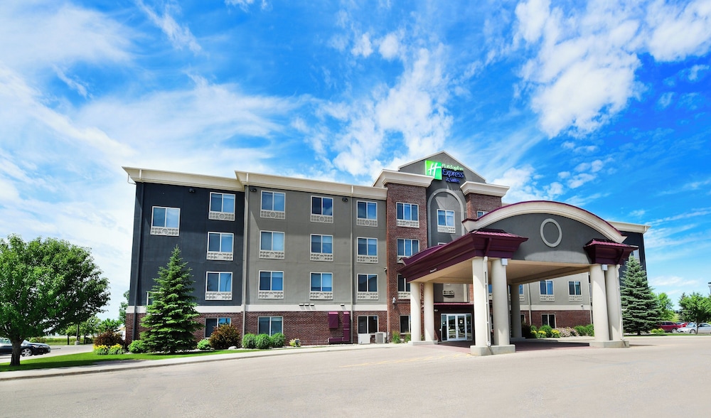 Holiday Inn Express Hotel And Suites Grand Forks 5/75