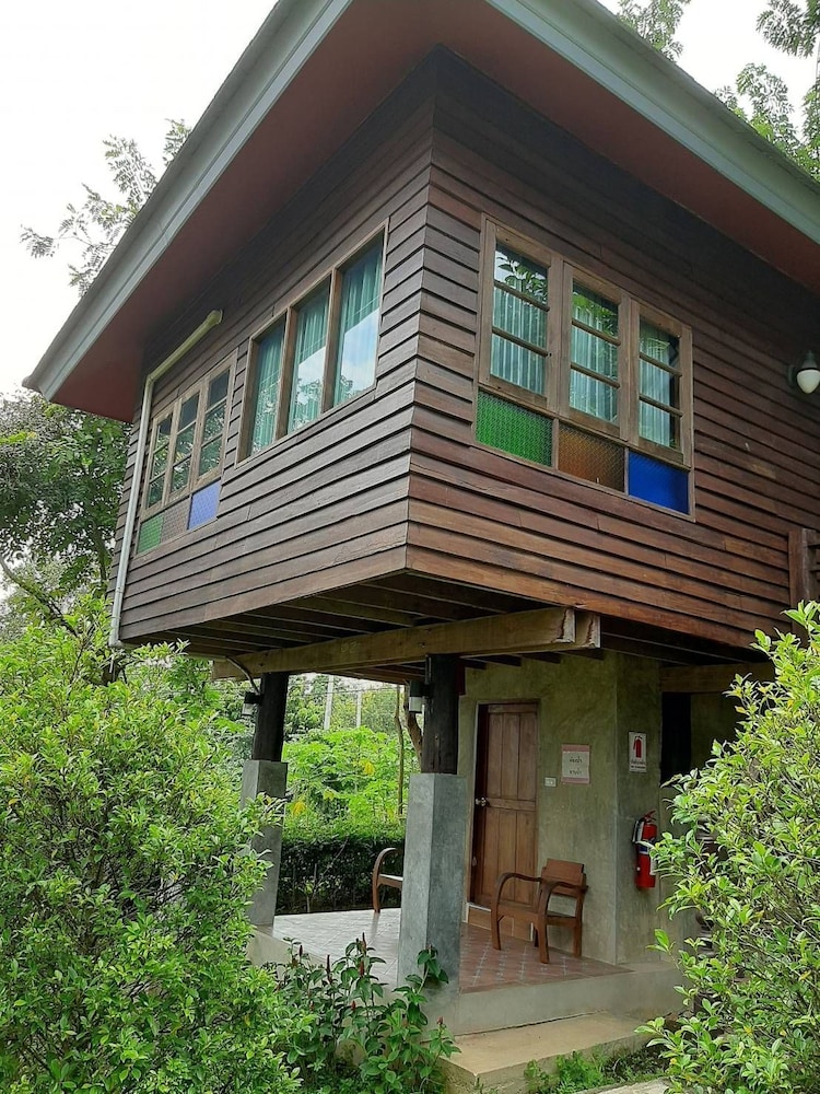 Buraphat Resort 1/50