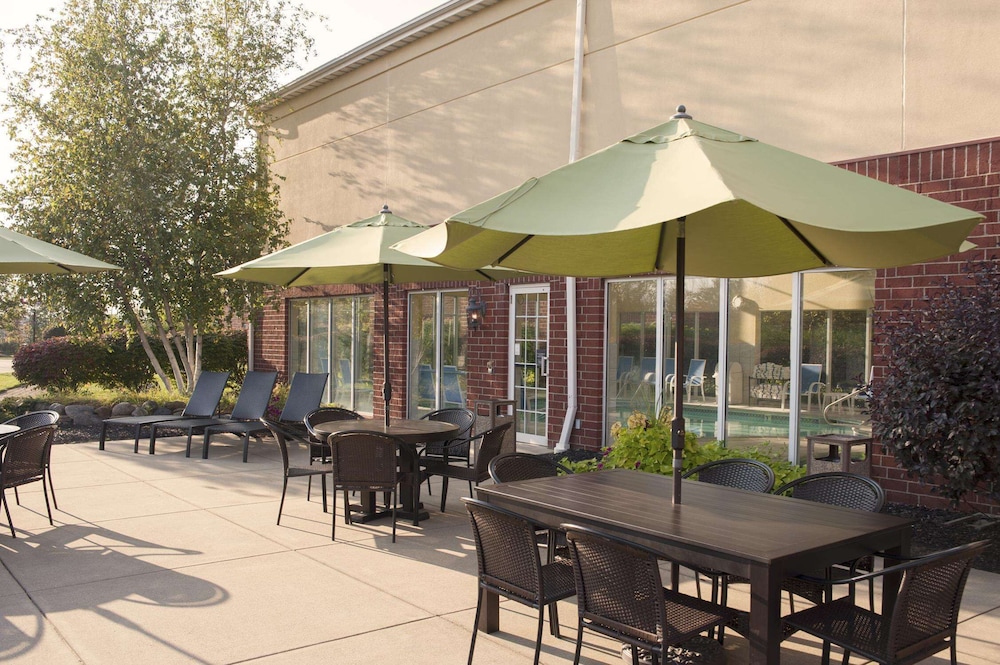Hampton Inn Suites Cleveland Southeast/Streetsboro 8/63