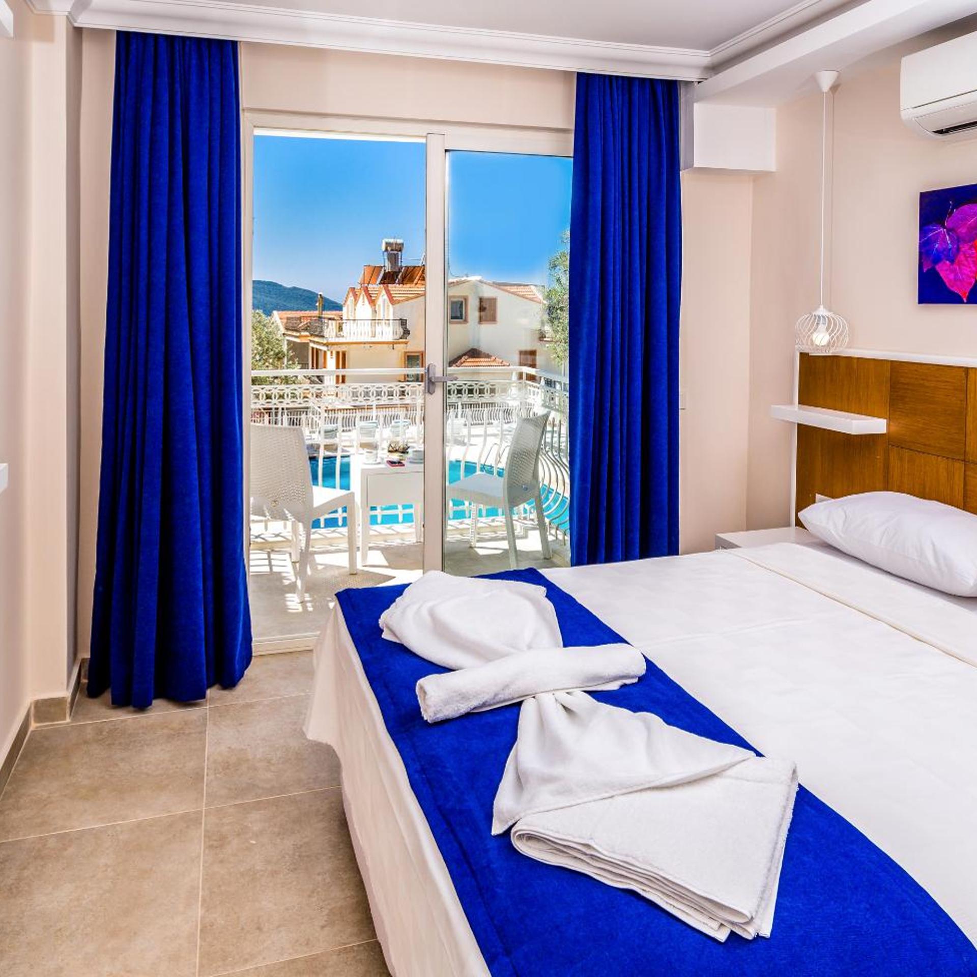 Oreo Hotel 20/74