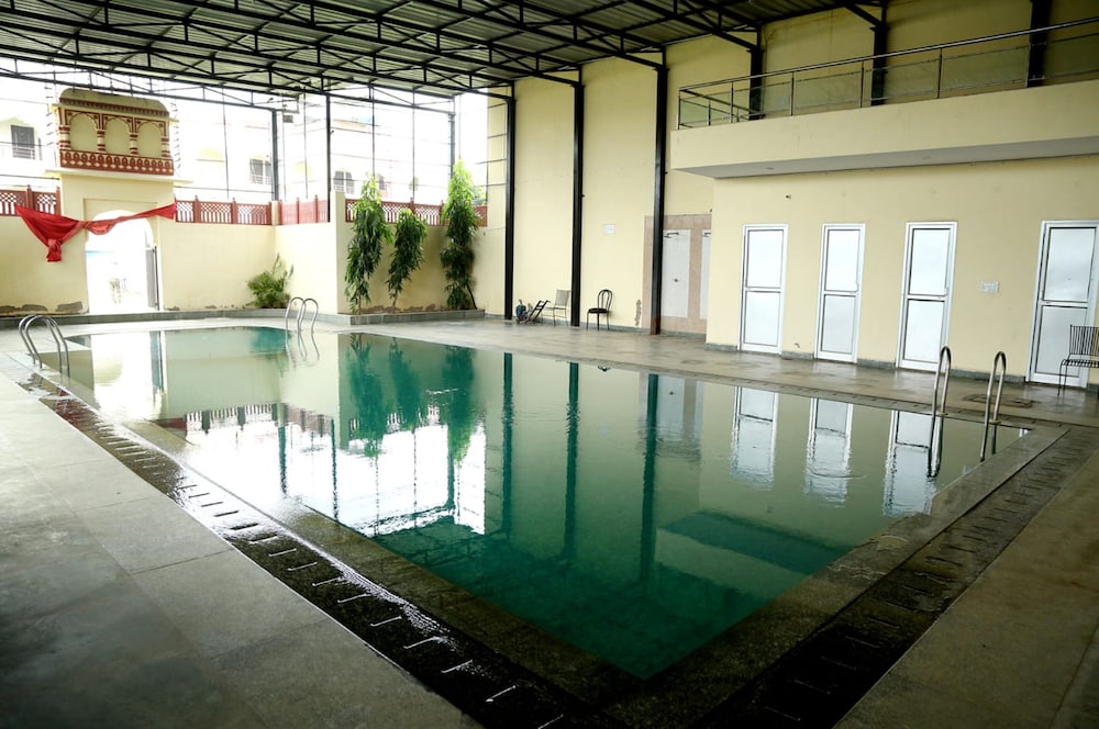 Hotel Roshan Haveli 16/29