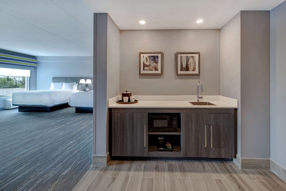 Hampton Inn & Suites by Hilton Burlington Toronto 7/51