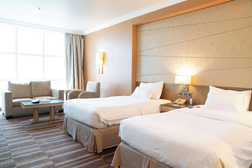 جولدن تيوليب بريدة(Golden Tulip Buraidah Al Qassim Hotel) 9/50
