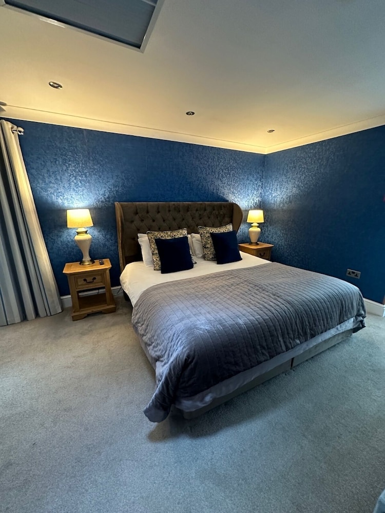 Derby Manor 10/50