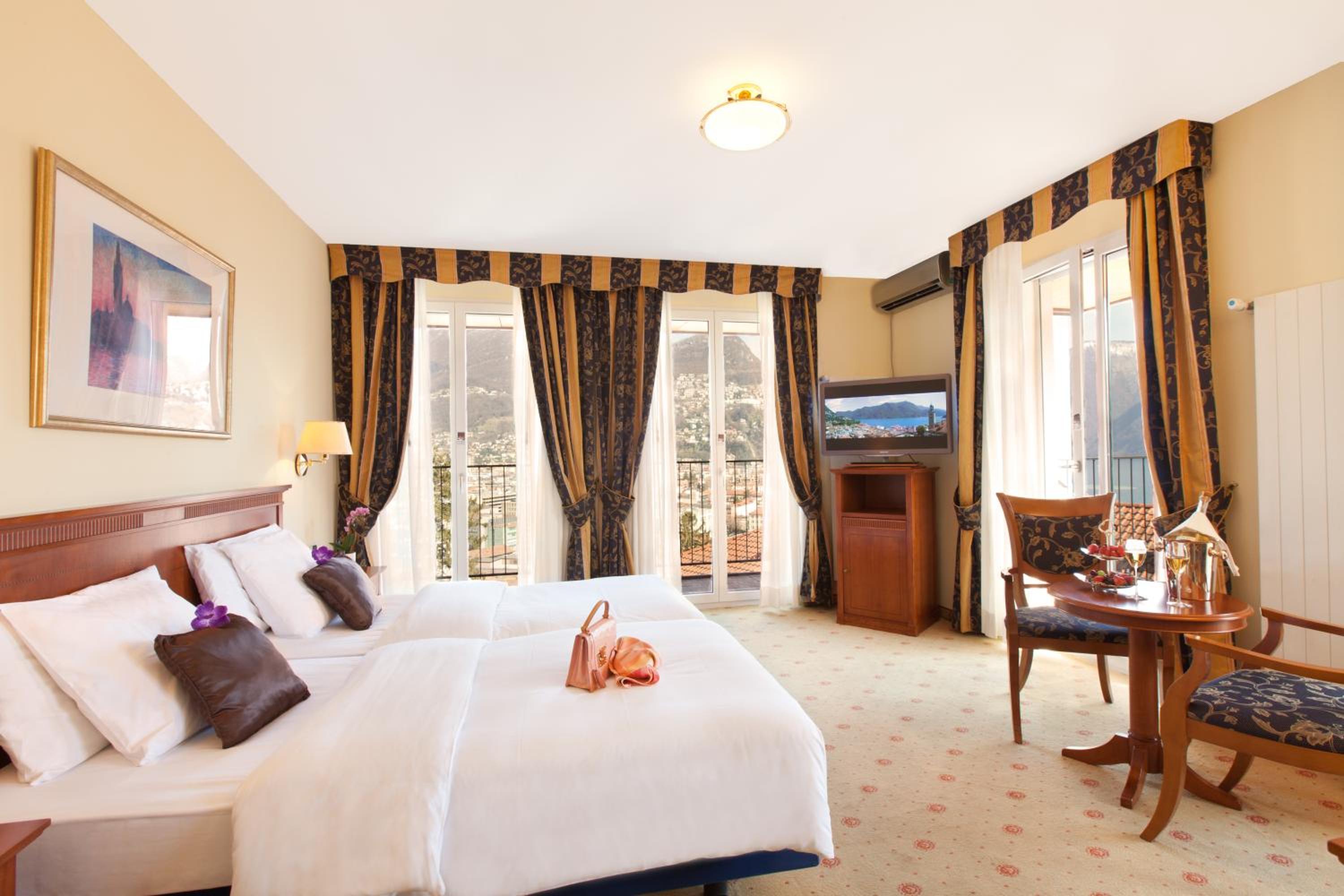 Panorama, Superior, Twin Beds, Lake View