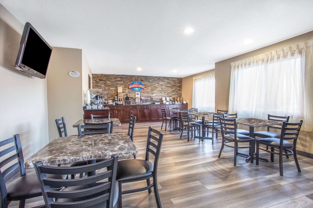 Baymont By Wyndham Joliet 36/50