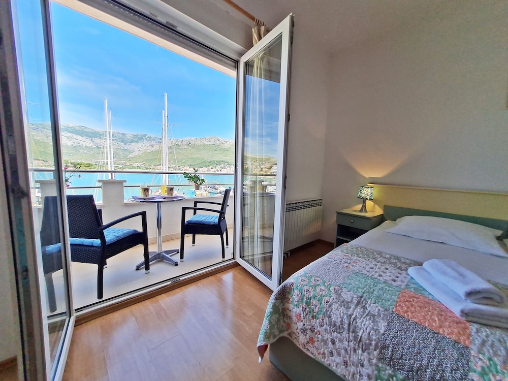 APARTMENTS ROOMS PORAT 27/47