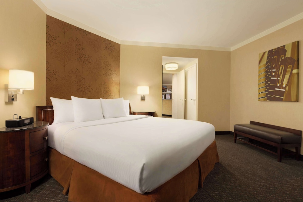 2 Bedrooms, Premium, Suite, 2 King Beds, Bathtub