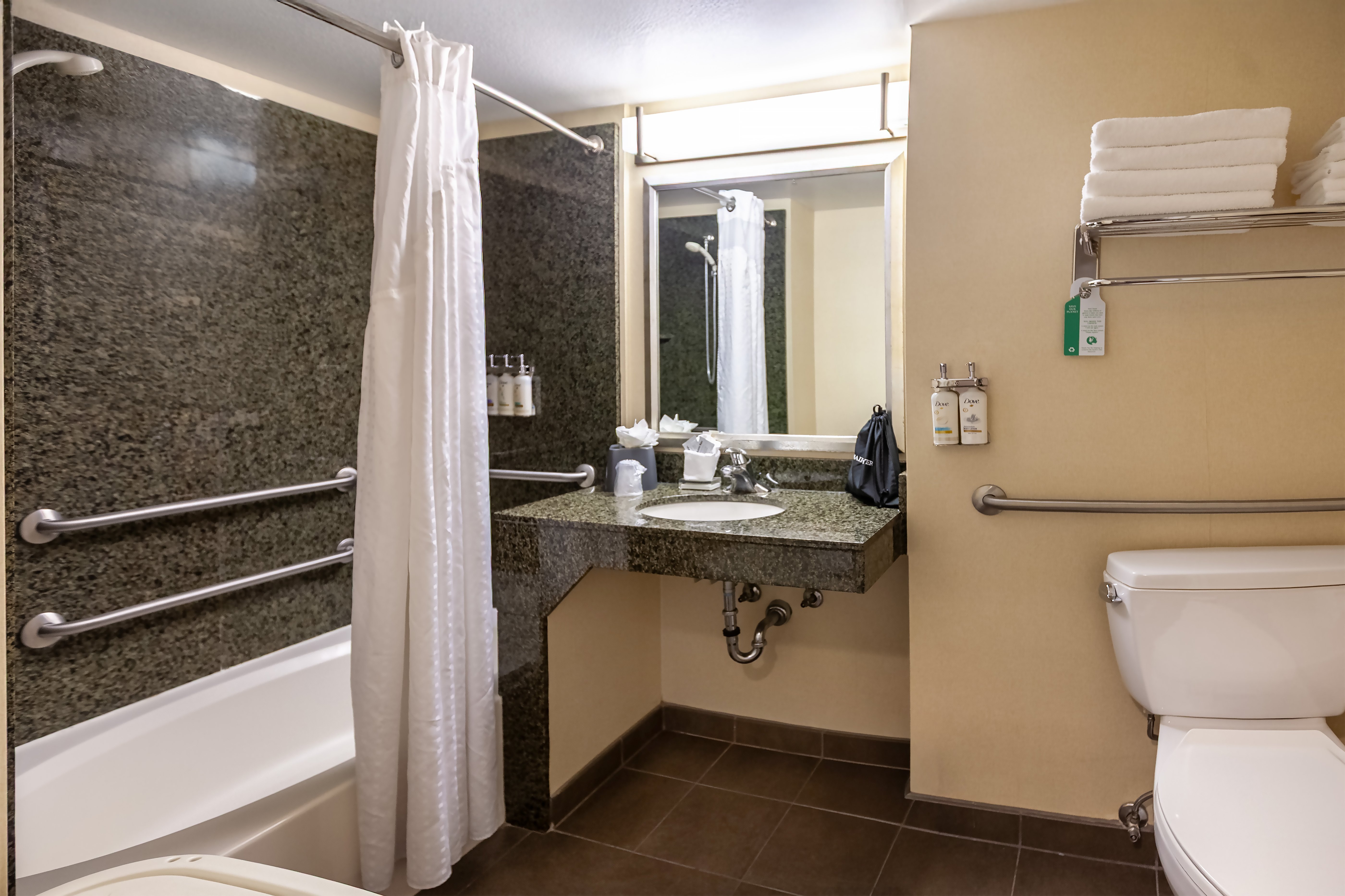 Holiday Inn And Suites Scottsdale North Airpark Ex Wingate By Wyndham Scottsdale 50/50