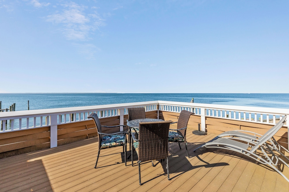 The Palms Hotel Fire Island 41/50