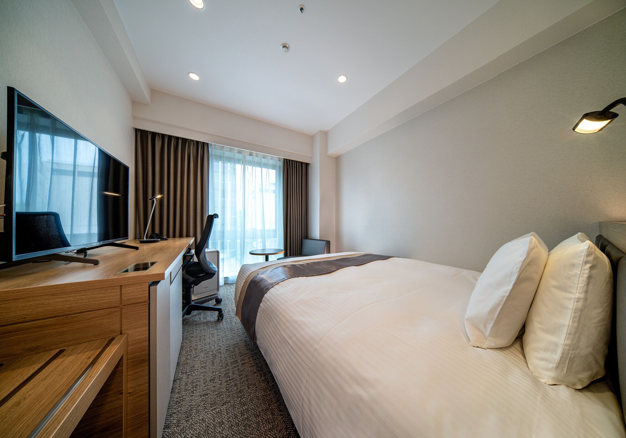 Moderate, Double Bed, Castle View, Smoking
