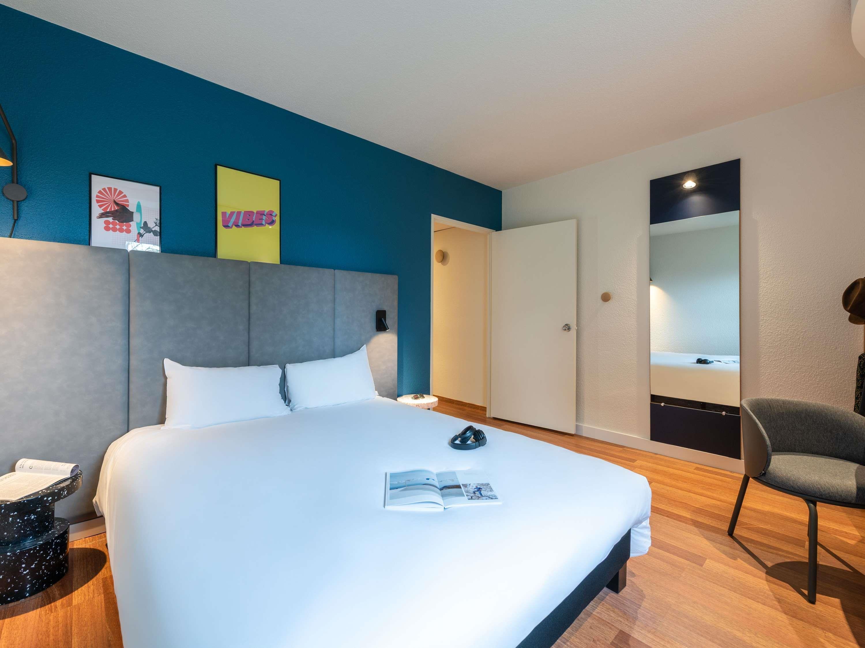 Ibis Bourg Jasseron Teyssonge 3/23
