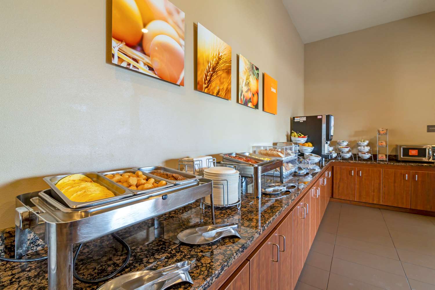 Comfort Inn & Suites Mandan - Bismarck 7/14