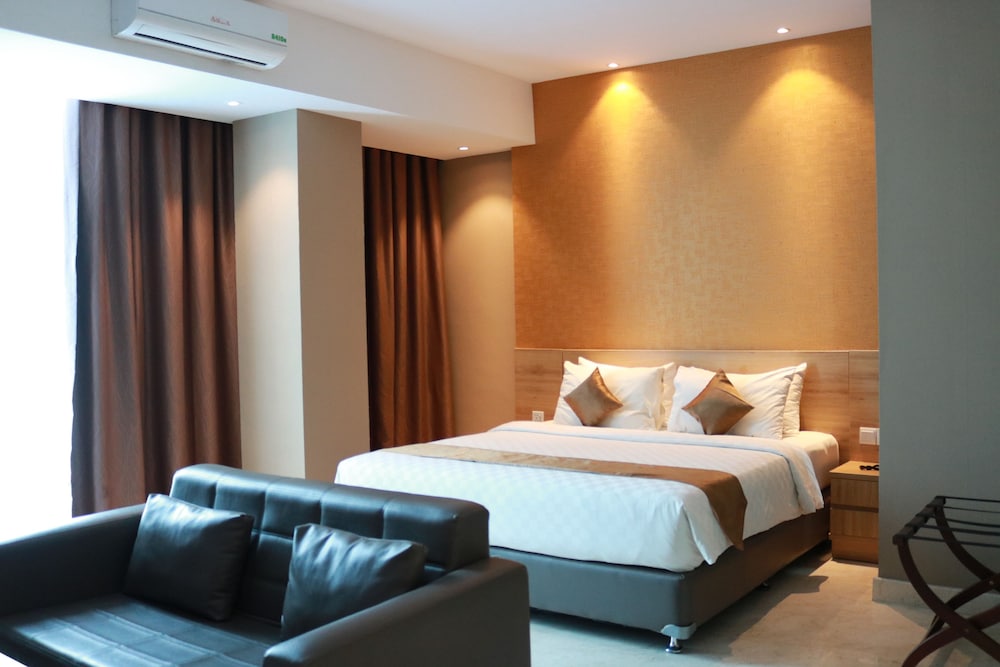 Wing Hotel Kualanamu 5/24