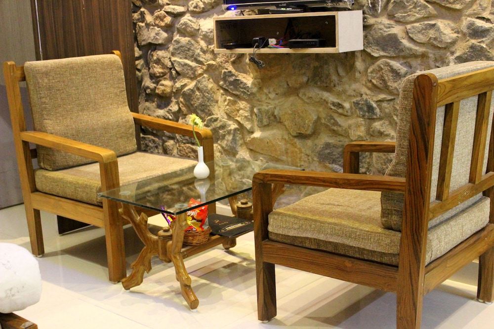 Hotel Toppers Corner Mount Abu 2/67