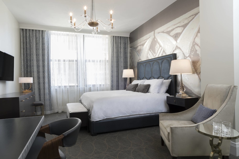Hotel Saint Louis, Autograph Collection 6/45