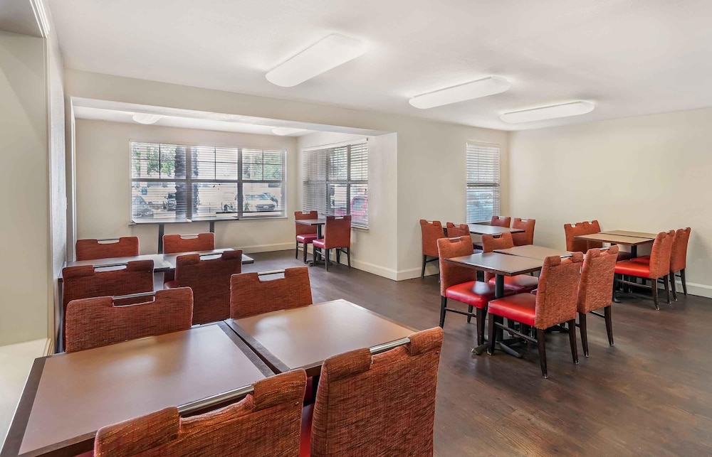 Extended Stay America - Tampa - Airport - N. West Shore Blvd 58/73