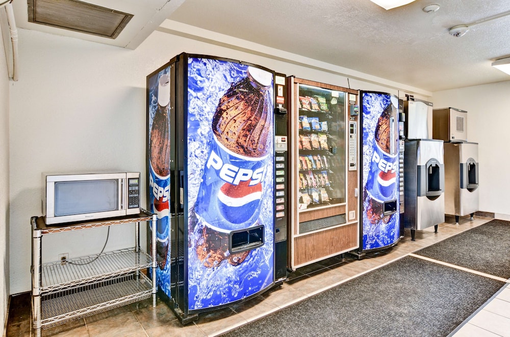 Motel6 Pittsburgh, PA - Crafton 13/50