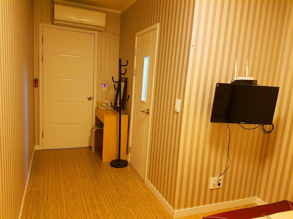 MAMA GUEST HOUSE 36/67