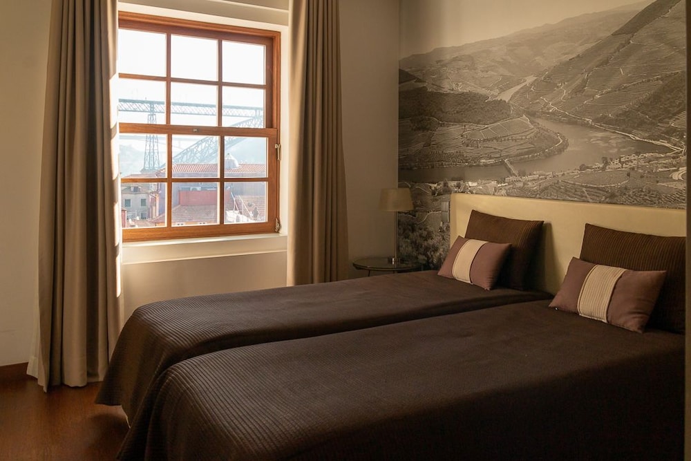 STANDARD, TWIN BEDS