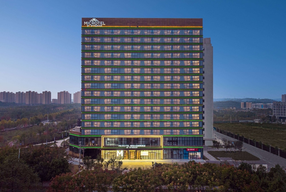Microtel by Wyndham Songzi 2/16