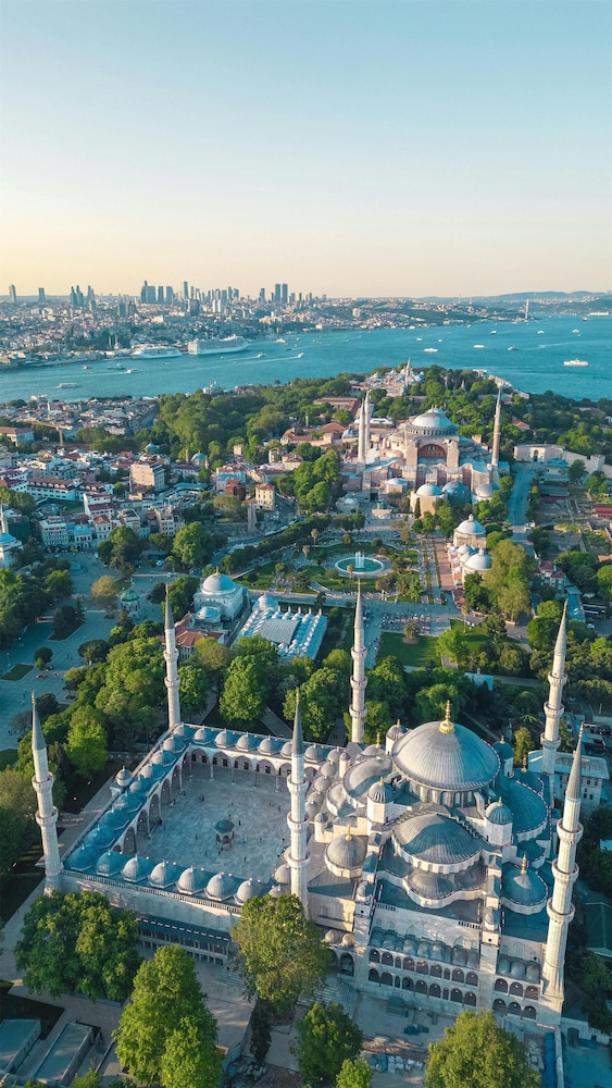 Radisson Residences Vadistanbul 69/70