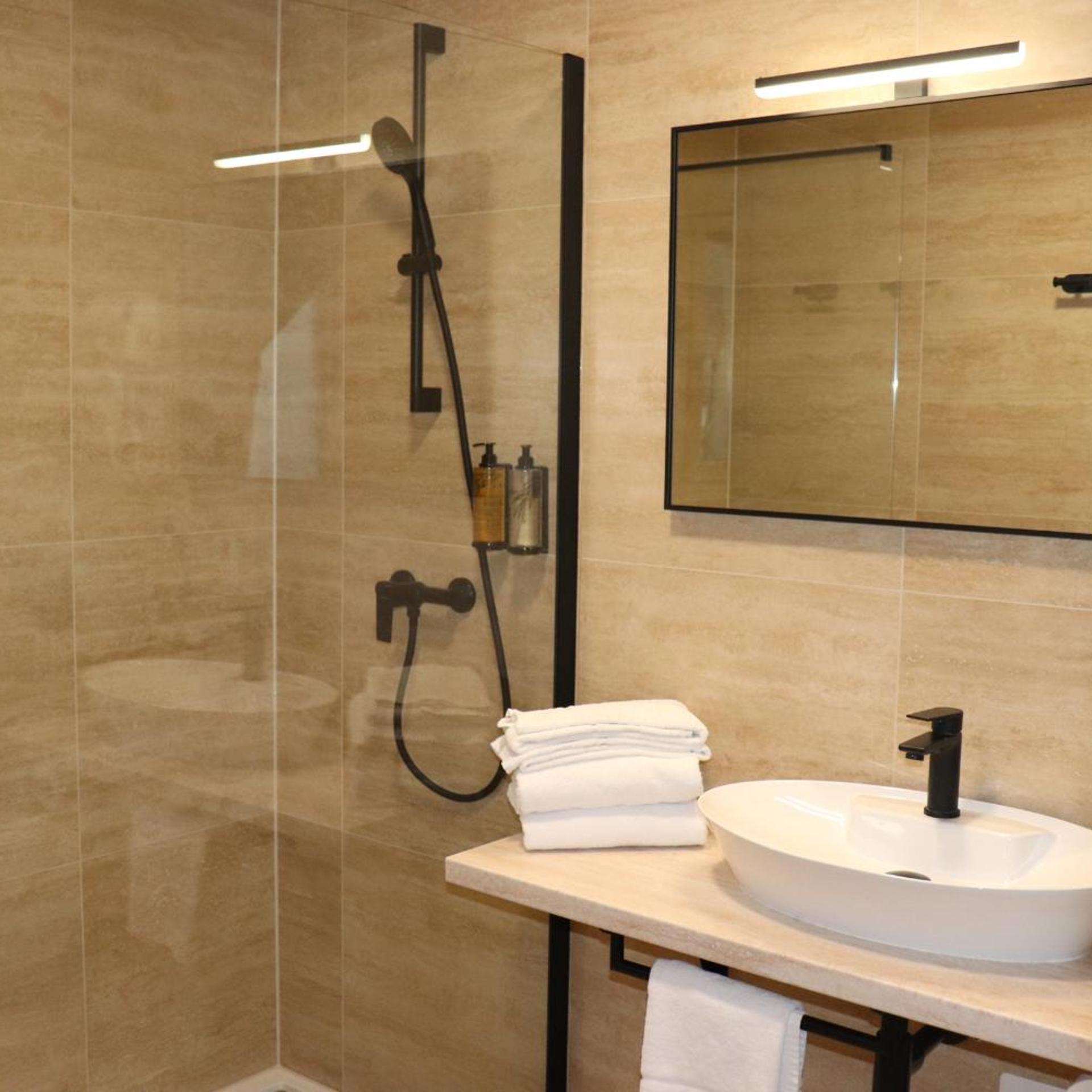 Room, Double Bed, Attic، Hotel Evropa Celje 6/9