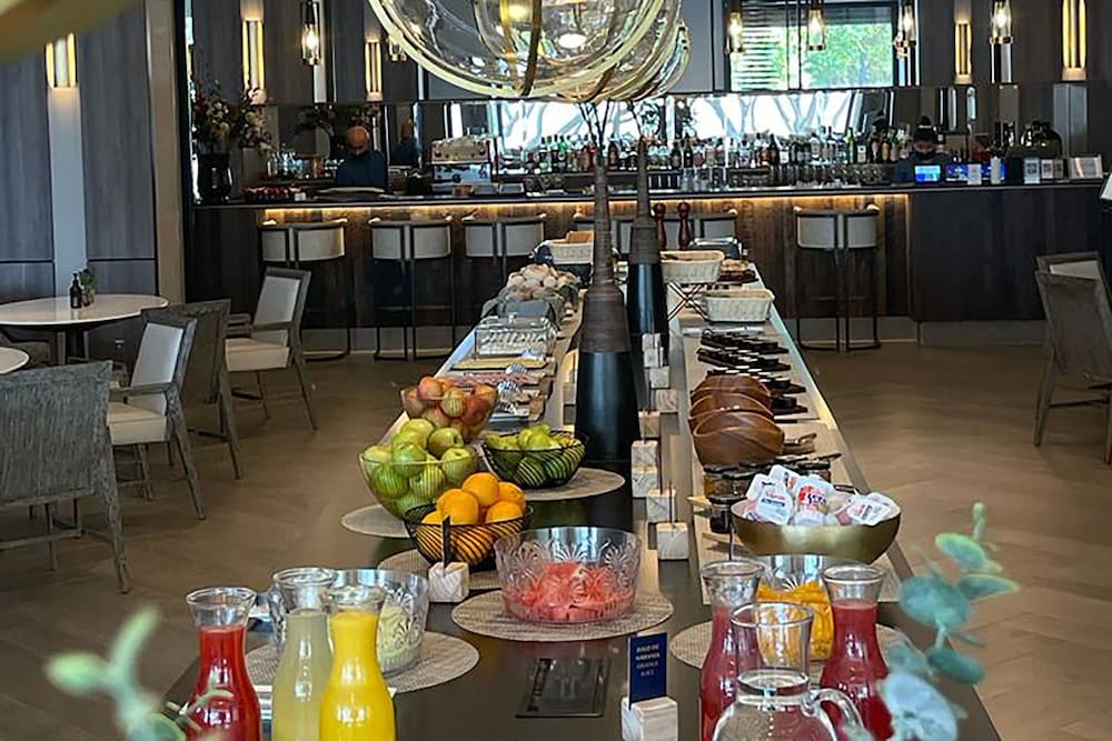 restaurant-cafeteria