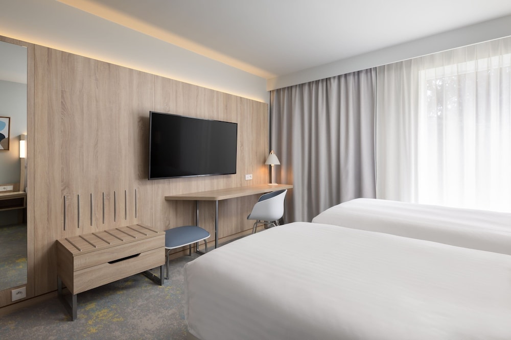 Courtyard by Marriott Paris Charles de Gaulle Central Airport 6/31