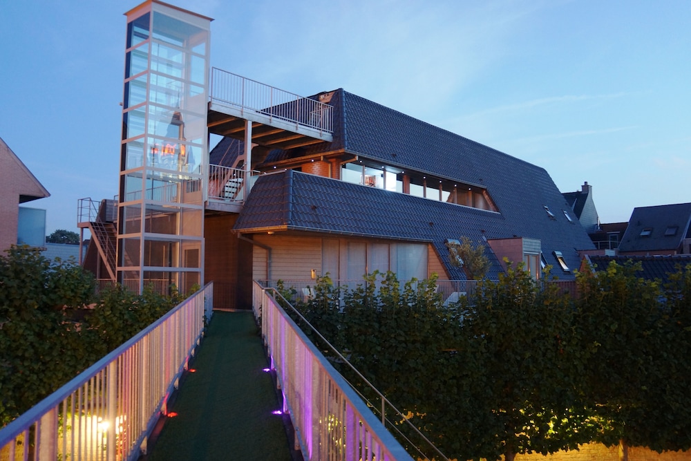 Hotel Recour 2/50