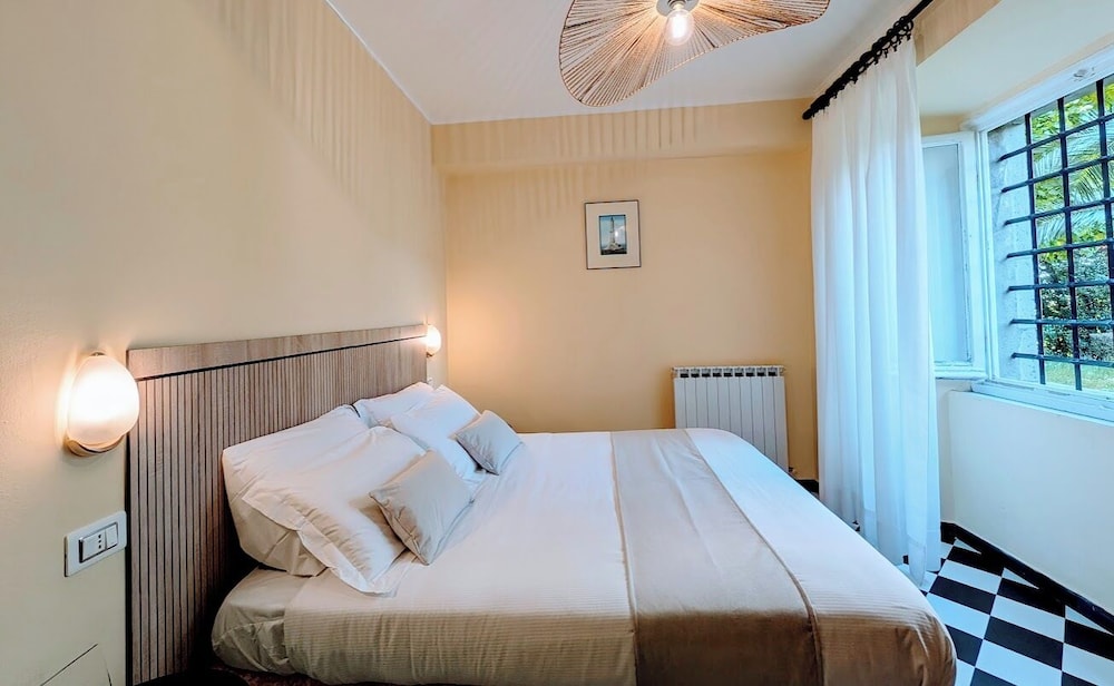 STANDARD, DOUBLE BED