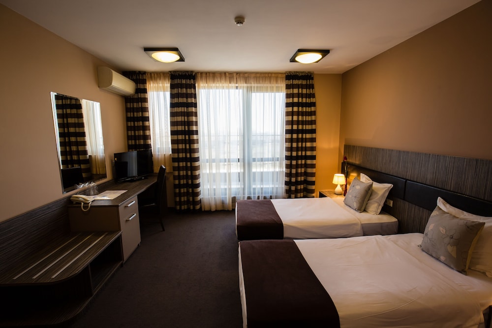 Plaza Hotel Plovdiv 31/68