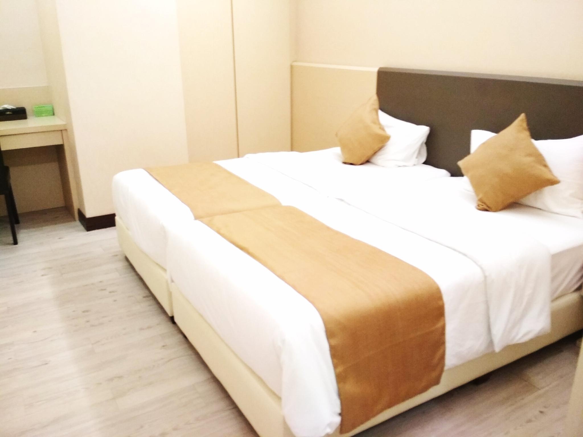 Deluxe, Executive, Twin Beds