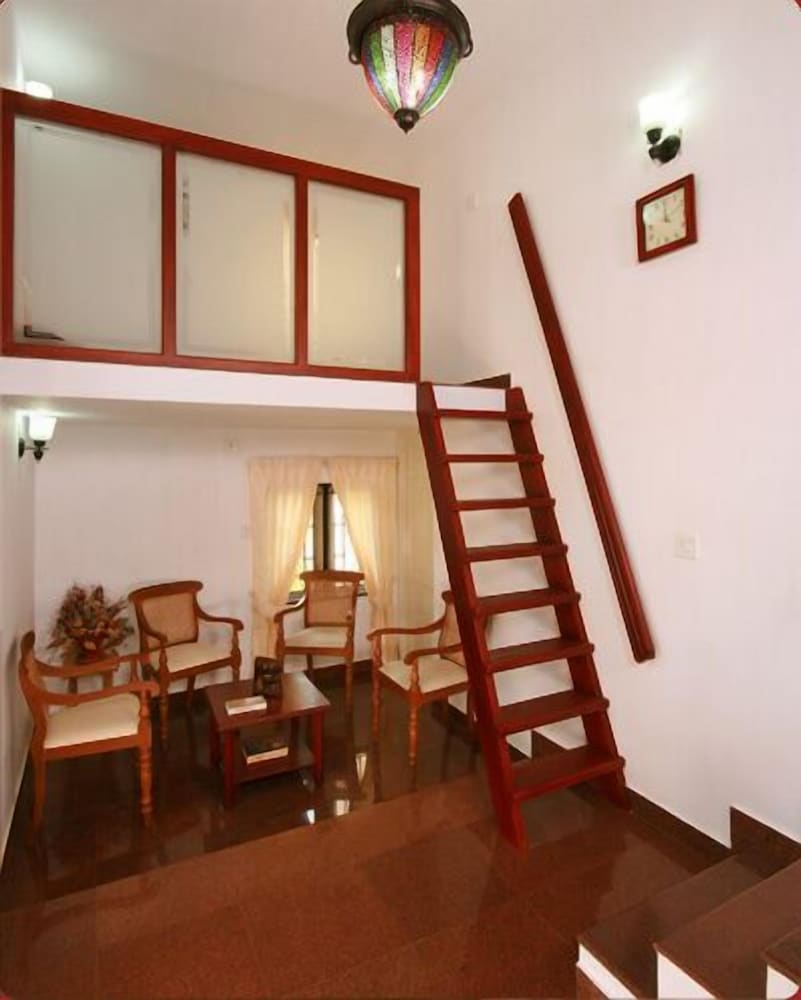 Orion Skywings Fort Kochi 35/38
