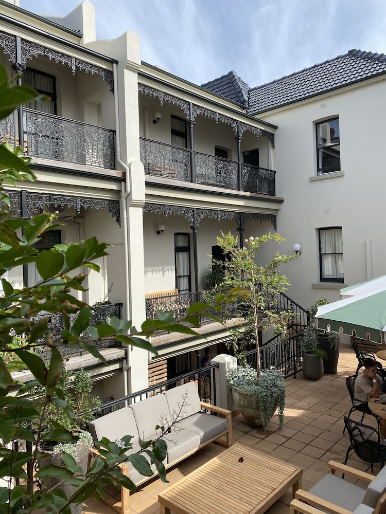 RANDWICK LODGE 63/67