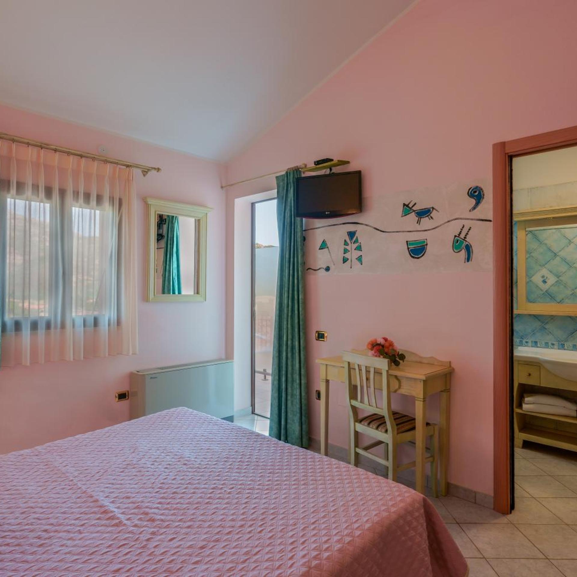 Hotel Solanas 23/63