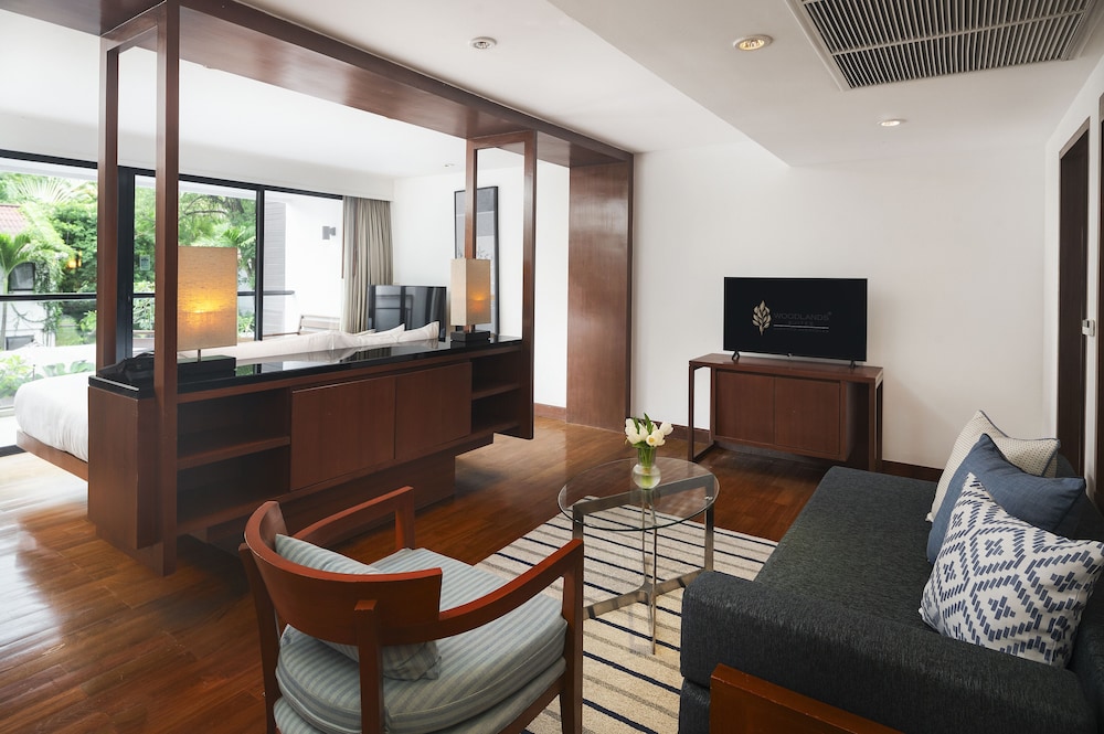 Woodlands Suites Serviced Residences 28/50