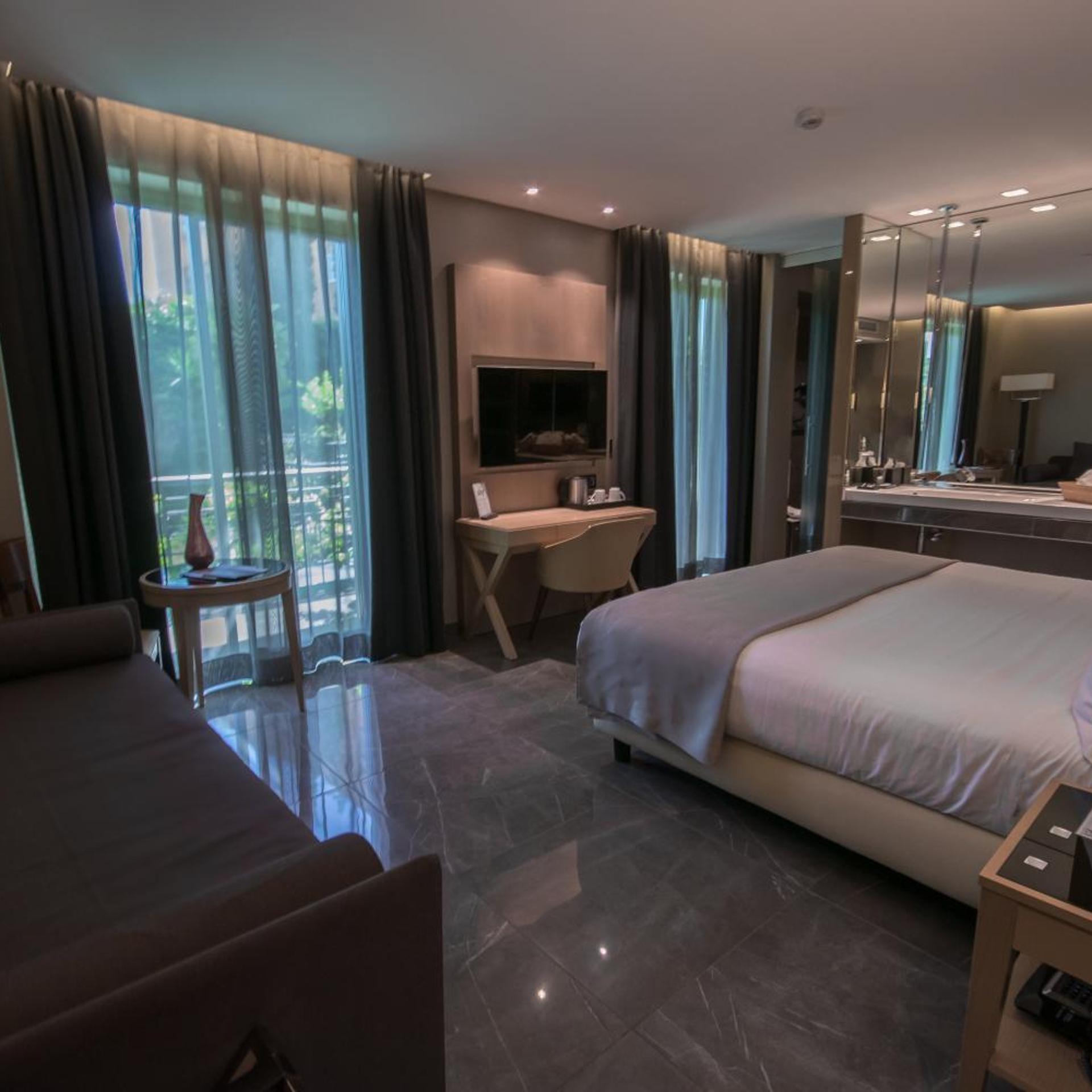 Mini, Suite
