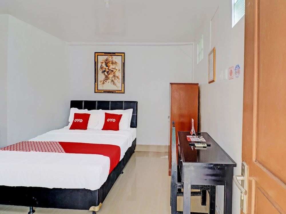 Super OYO 1356 Gusti Residence 25/46