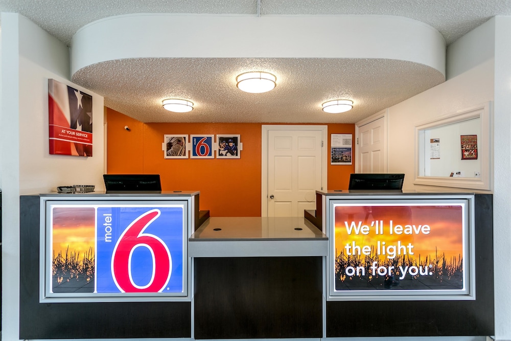Lobby at Motel6 Butte, MT - Historic City Center, BUTTE - MT