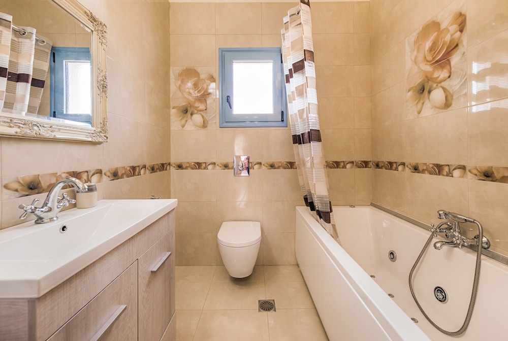 Luxury Retro Villas 52/54