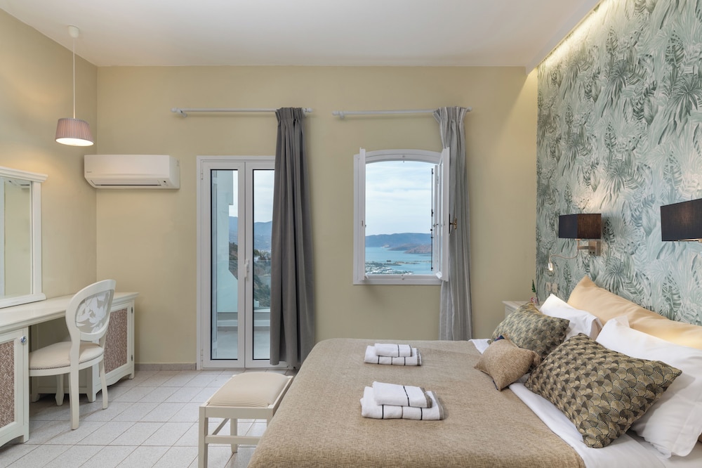 جناح جونيور بسرير مزدوج بإطلالة على البحر بجاكوزي، Adrakos Apartments 3/5