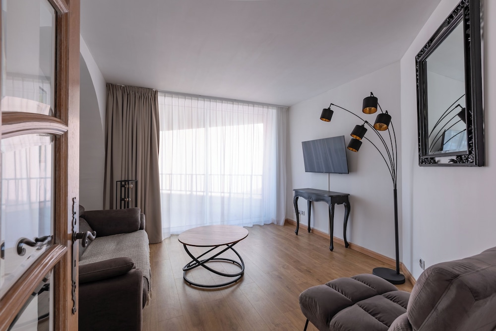 Hotel Mariana 44/69